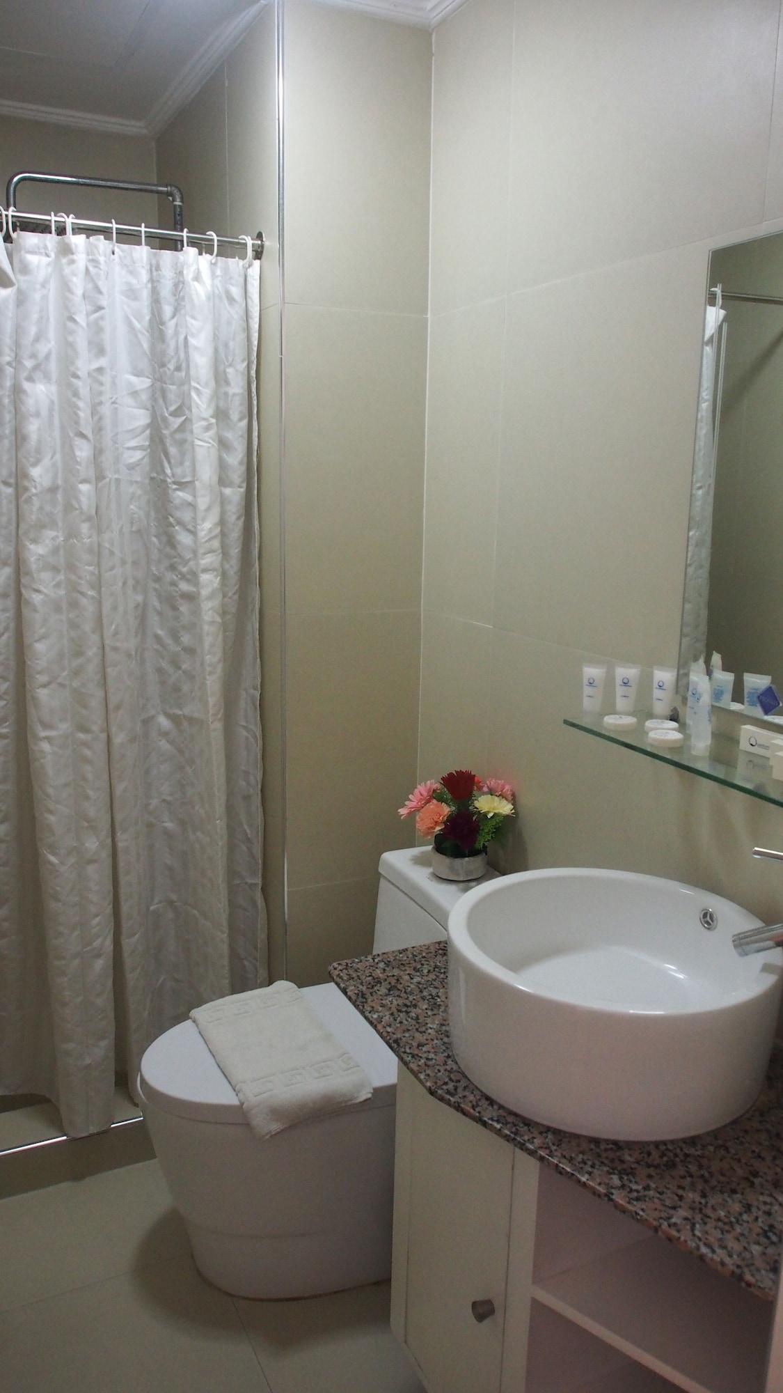 Bsa Suites Makati City Buitenkant foto