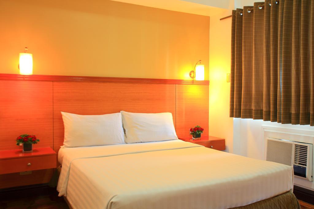 Bsa Suites Makati City Buitenkant foto