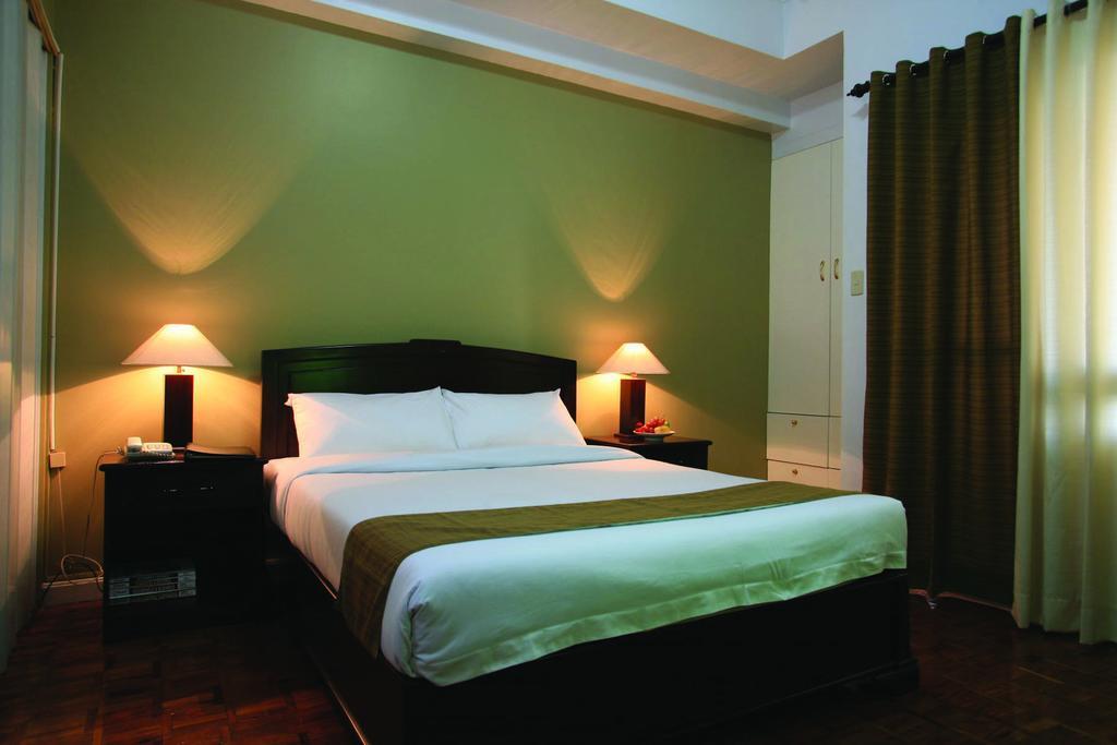 Bsa Suites Makati City Buitenkant foto