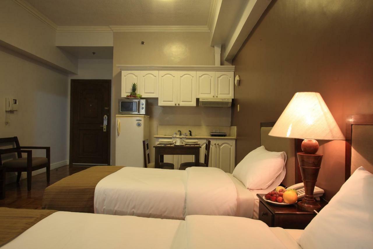 Bsa Suites Makati City Buitenkant foto