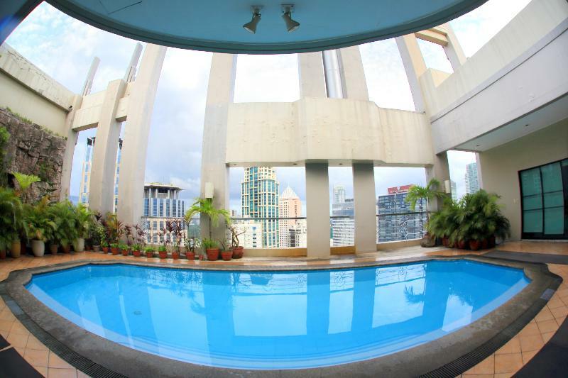 Bsa Suites Makati City Buitenkant foto