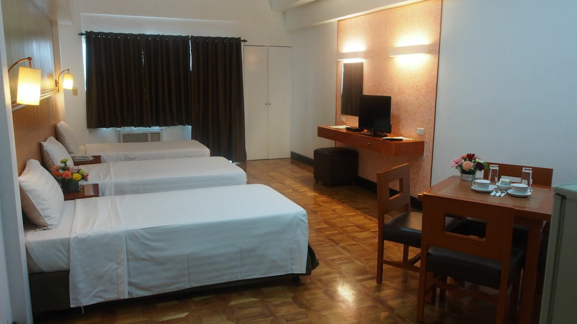 Bsa Suites Makati City Buitenkant foto